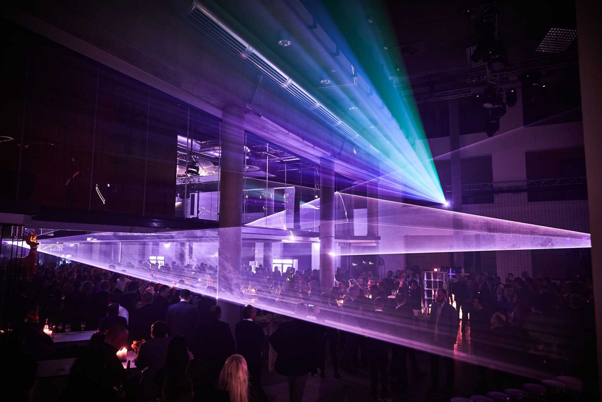 Stimmungsvolle Lasershow.